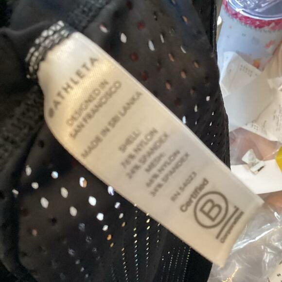 ATHLETA BLACK XL PARTIAL MESH TANK - Picture 7 of 7